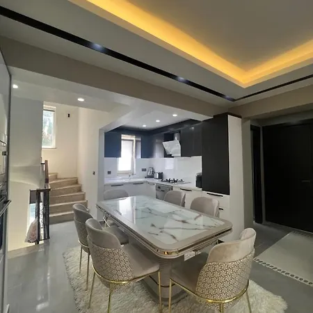 Luxury With Pool And Jacuzzi Close To The Lägenhet *