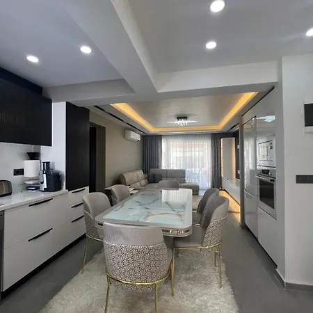 Luxury With Pool And Jacuzzi Close To The Lägenhet Fethiye